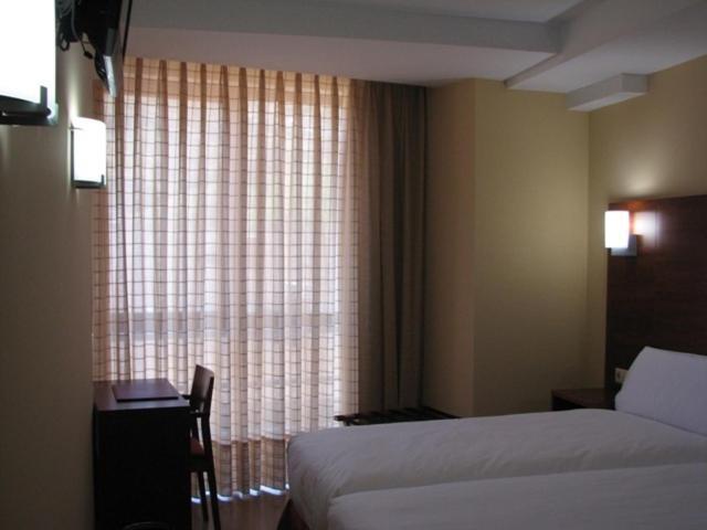 Hotel Ruta De La Plata De Asturias Pola de Lena Ruang foto